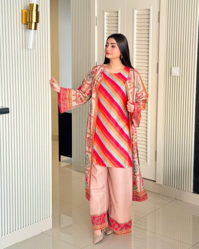 Khaddar  Koti Three Piece - Image 5