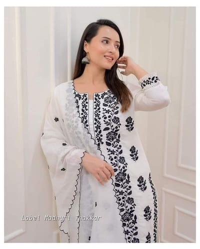 White Cotton Three Piece Set - Image 3