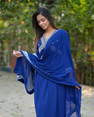 MOost Demanded Blue Ocean Alyea Cut Three piece Set - Image 2