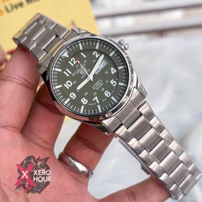Seiko 5 Sport | Day-Date | Sweep Movement | Light Green