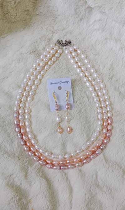 Exclusive Pearl 3 Layer Necklace