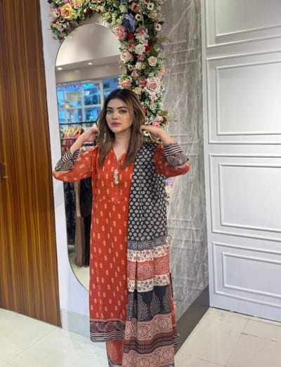 Jorjet Three Piece - Image 3