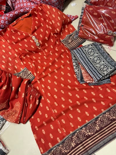 Jorjet Three Piece - Image 4