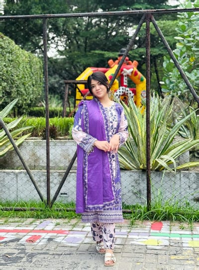 দুবাই সিল্ক কাপড়ের থ্রি পিছ - Image 2