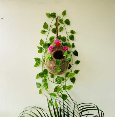 আর্টিফিশিয়াল হ্যাংগিং পাখির বাসা এবং লতা পাতা