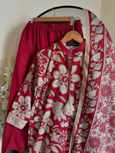 Red Leaf Three Piece