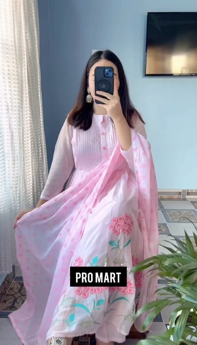 প্রিমিয়াম গাউন এম্ভ্রডারি থ্রি-পিস সেট - Image 1