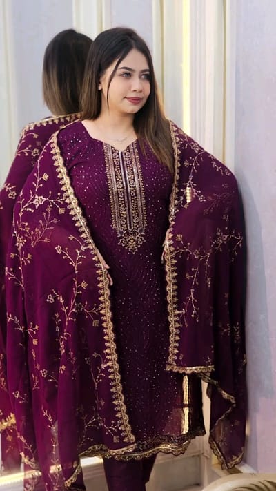 জর্জেট এমব্রয়ডারি কাজ করা ফোর পিস - Image 2