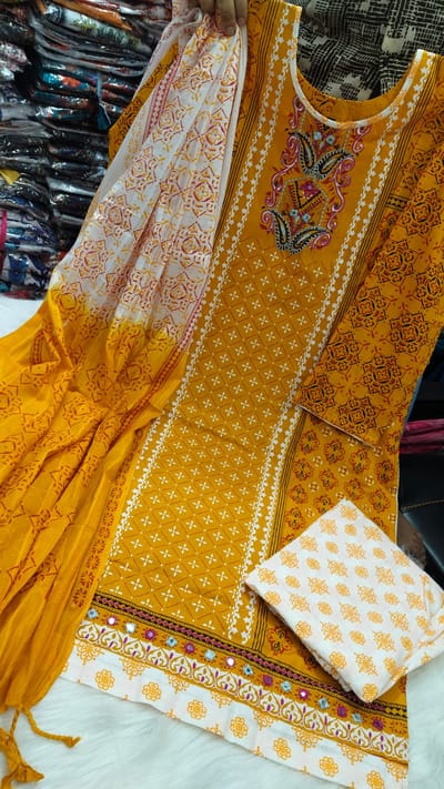 আড়ং বুটিক থ্রি পিস - Image 8