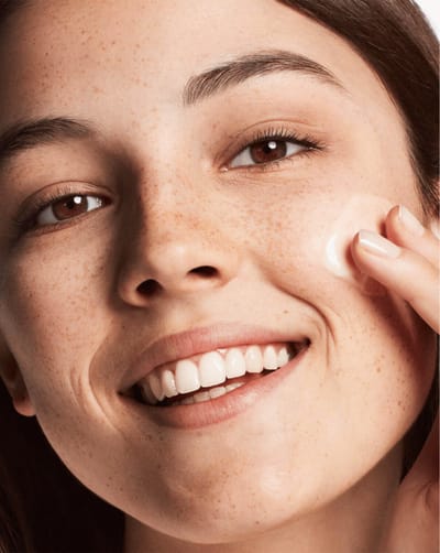 Clinique Dramatically Different™ Moisturizing Gel, 125ml(without packet) - Image 2