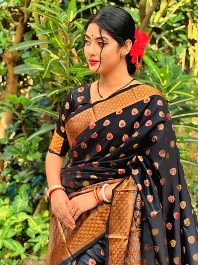 সফট সিল্ক কাতান শাড়ি - Image 1