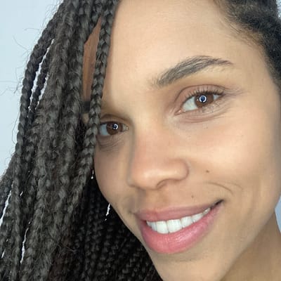 Revolution Conceal & Define 16H Full Coverage Concealer C8.5 - Image 4