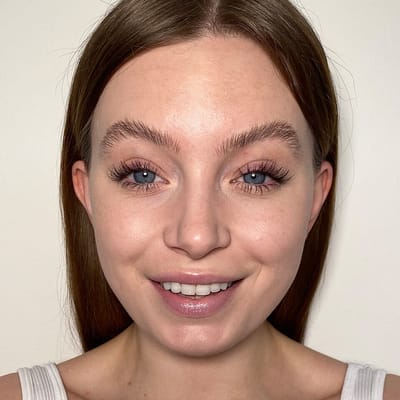 Revolution Conceal & Define 16H Full Coverage Concealer C3 - Image 3