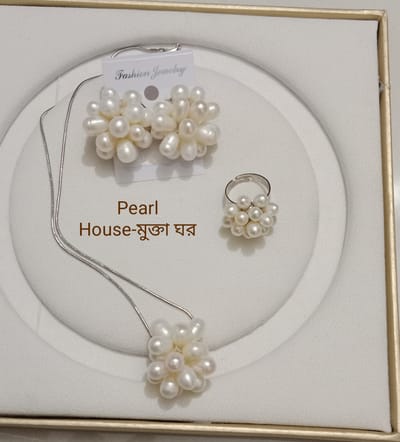 Pearl Exclusive Pendent set