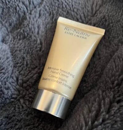 Estee Lauder Re-Nutriv Intensive Smoothing Hand Creme, 30ml - Image 2