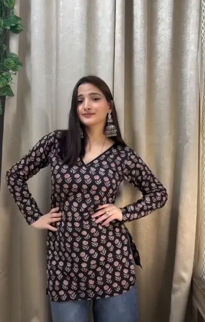 Short Kamiz (2025)