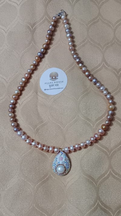 Exclusive Pearl Necklace