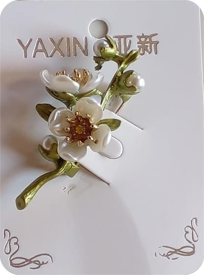 Vintage Temperament Green Jasmine Brooch