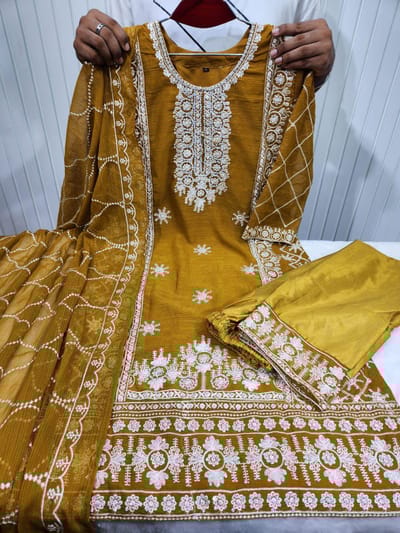 Readymade Three Piece - Image 1