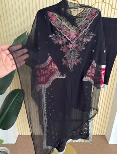 জর্জেট এমব্রয়ডারি থ্রি পিস - Image 2