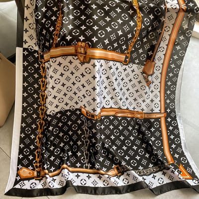 Black print silk scarf 🧣