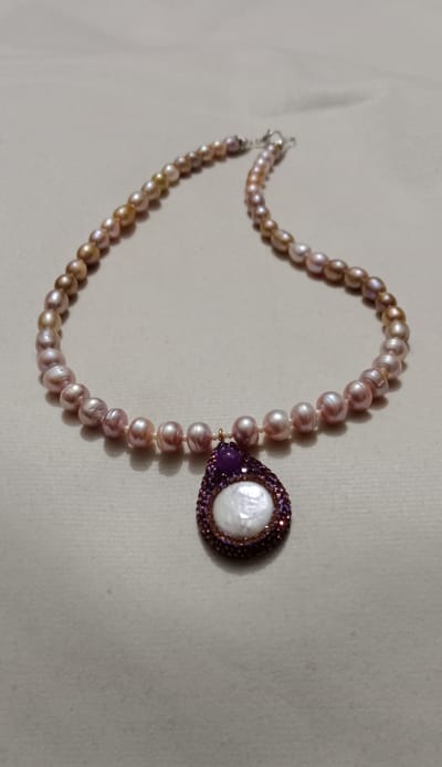 Exclusive Pearl One layer Necklace