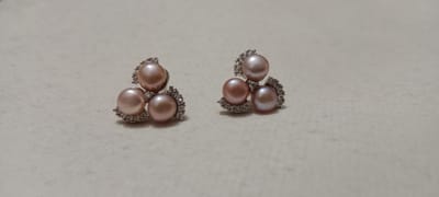 Exclusive Pearl Ear Ring