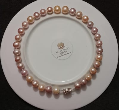 Exclusive  Pearl Necklace