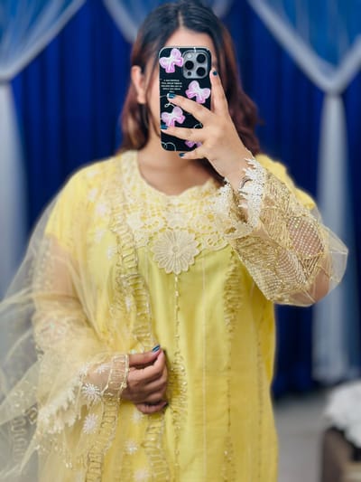 Pakistani Soft Net Sequence Three Piece - Image 4