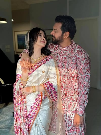 প্রিমিয়াম শাড়ি এবং পাঞ্জাবি কাপল সেট - Image 2