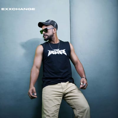 Sleeveless //TEAM KIMBO // BLACK TEE - Image 1