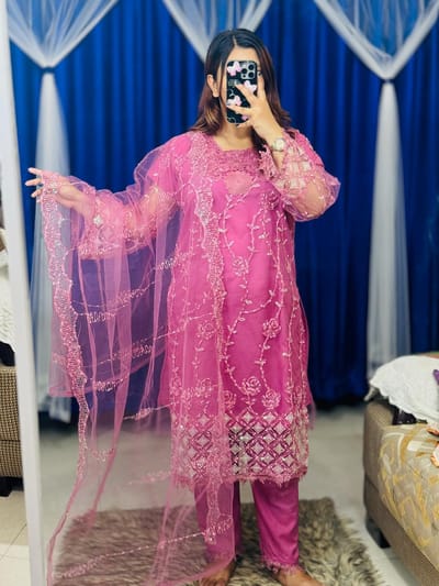 Pakistani Soft Net Sequence Three Piece - Image 2