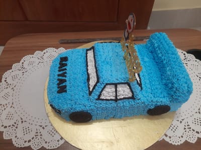 Car theme Cake- 2 Pound
