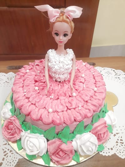 Doll Theme Cake-2 Pound