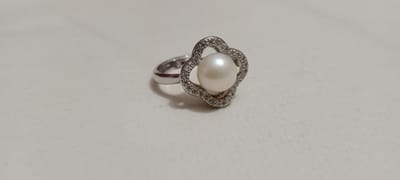Pearl Adjustable Finger Ring