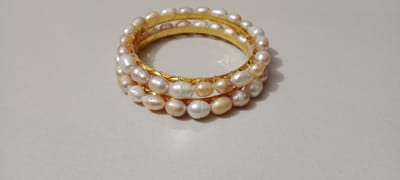 Rice Pearl Bangle