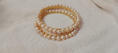 Peach Pearl Bangle