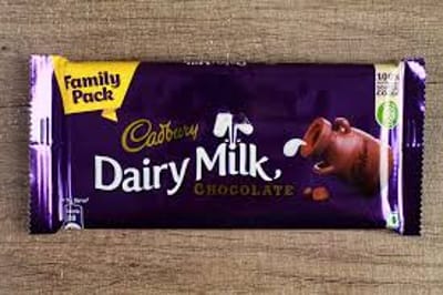 Dairy Milk Family Pack -₹100 -10 pcs pack- 123gm - Image 2