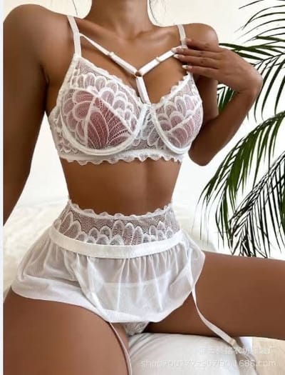 Bikini set with short skirt - Image 3