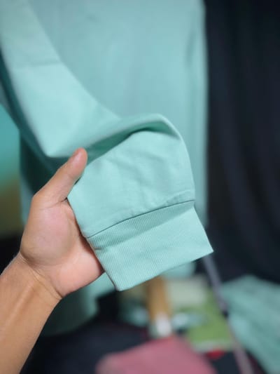 ACENTRIC'S Round-Neck Pullover Sweatshirt - Image 4