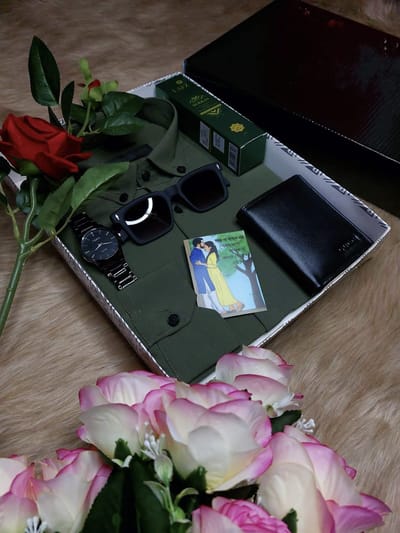 Exclusive Gift Combo Set - Image 1