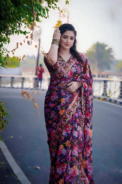 Digital Print Sharee with Blouse Piece - Image 3