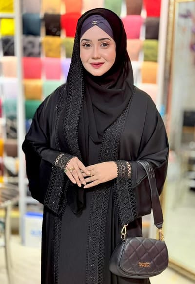 স্টাইলিশ দুবাই বোরকা - Image 1