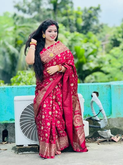 প্রিমিয়াম জাপানি সিল্ক শাড়ী - Image 2