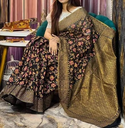 হাফ সিল্কে স্ক্রিন প্রিন্ট কাজ করা শাড়ি - Image 2