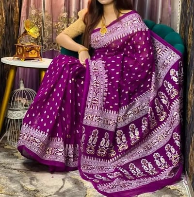 হাফ সিল্কে স্ক্রিন প্রিন্ট কাজ করা শাড়ি - Image 8