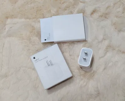 Apple USB-C 20W Power Adapter - Image 1