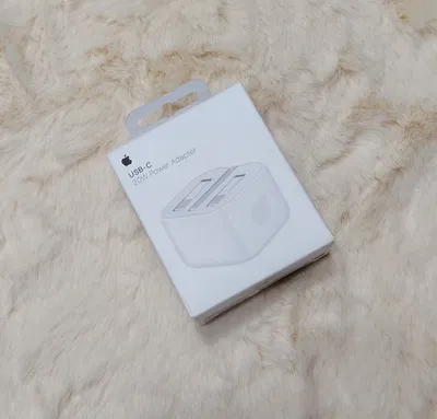 Apple USB-C 20W Power Adapter - Image 2