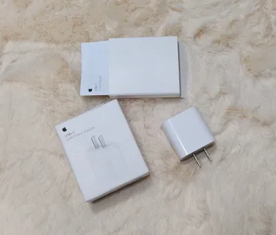 Apple USB-C 20W Power Adapter - Image 4