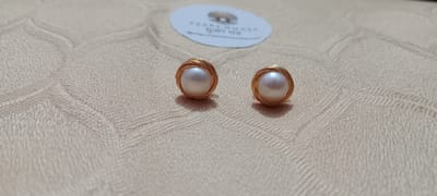 Exclusive Pearl Ear Ring